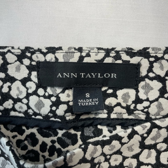 Anne Taylor Animal Print Skirt | Size 8 - Picture 5 of 13